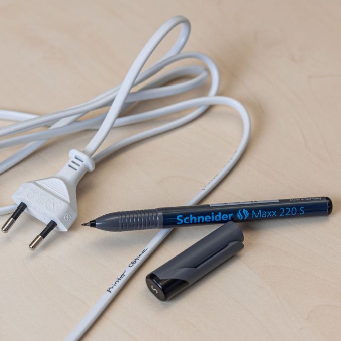 Markere si evidentiatoare - Marker permanent universal (OHP), varf rotund 0.4mm, negru, Schneider Maxx 220 S