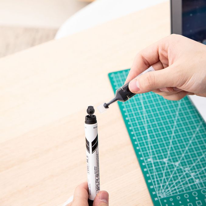 Markere si evidentiatoare - Marker whiteboard, varf rotund 2.0mm, reincarcabil, negru, Deli