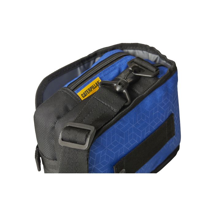 Rucsaci, genti si trolere - Geanta tableta, material 600D HD polyester, negru-bleumarin, Caterpillar Millennial Classic - Ronald